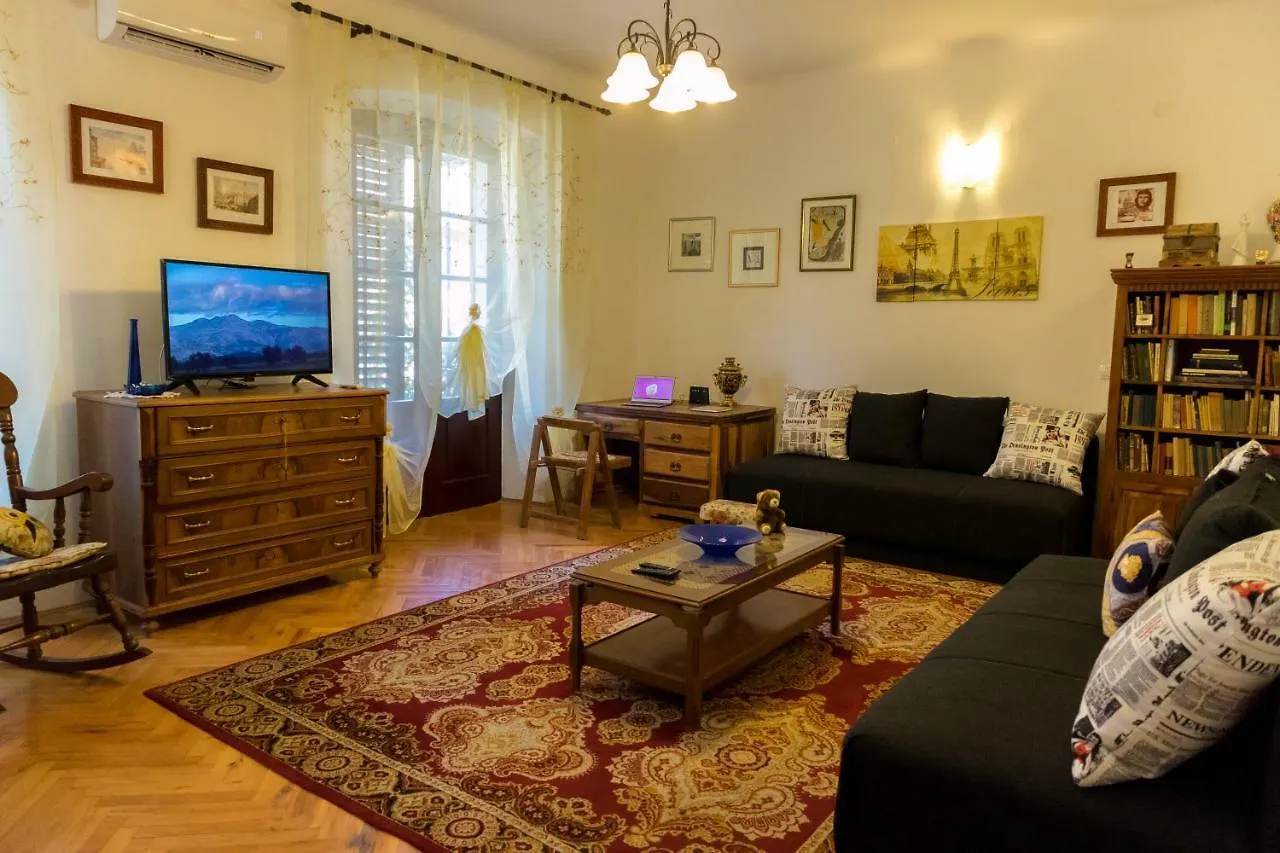 Noemi City Apartments Pula