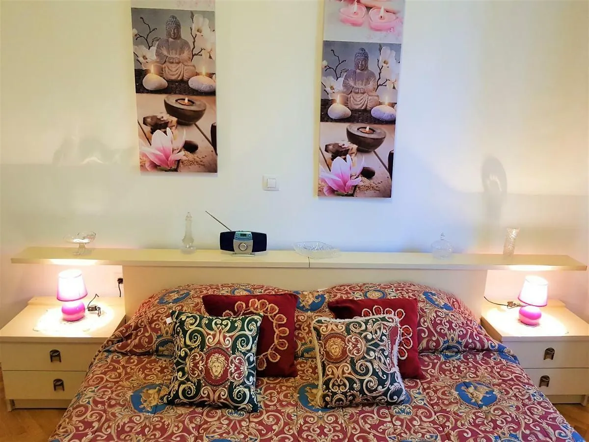 Noemi City Apartments Pula Croatia