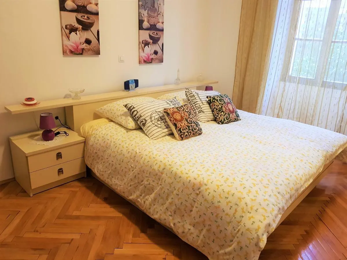 Noemi City Apartments Pula
