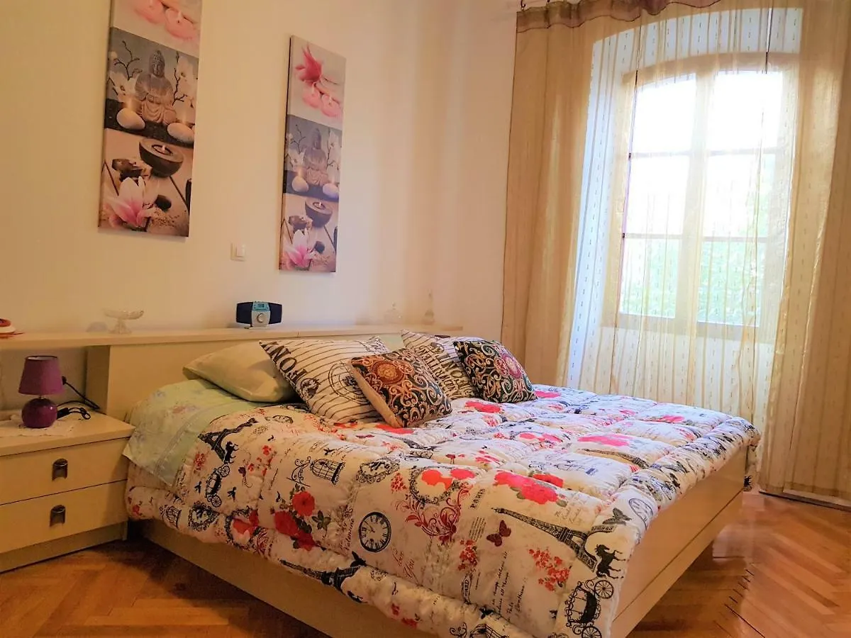 Noemi City Apartments Pula