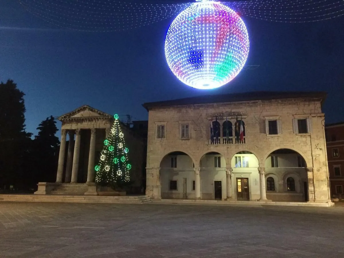 Noemi City Apartments Pula